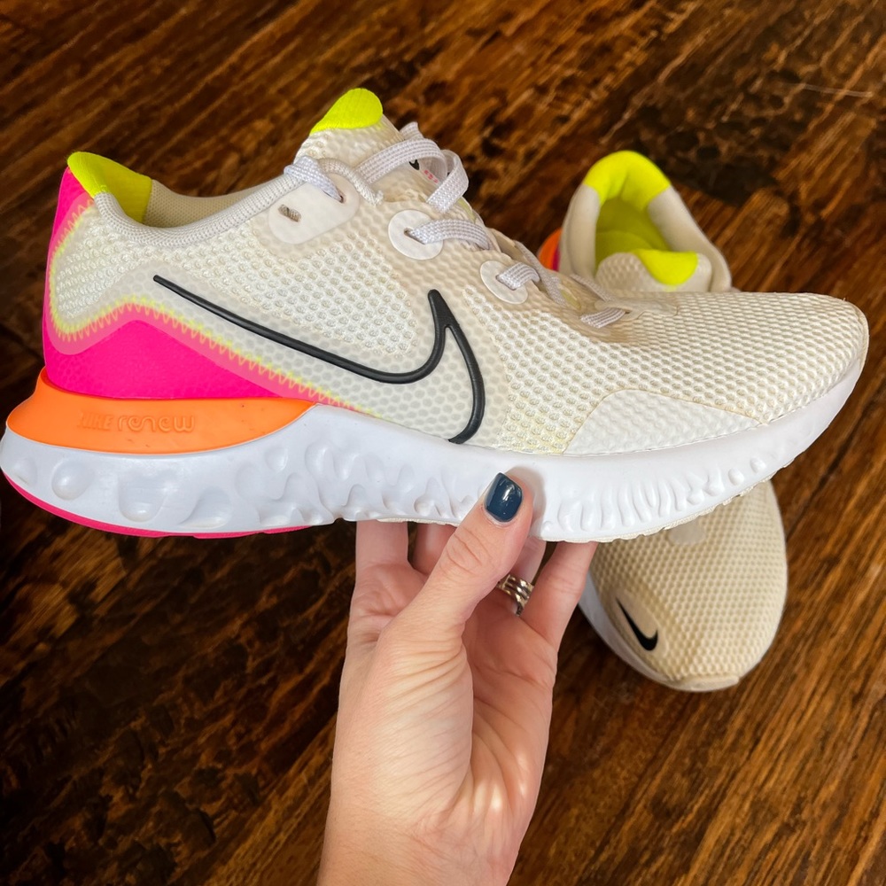 Women’s Nike Renew size 8.5